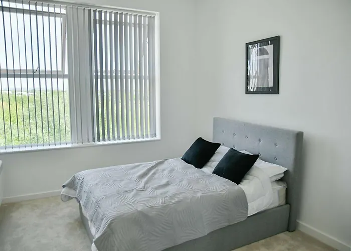 Spacious 1 Bed Near Etihad * مانشستر