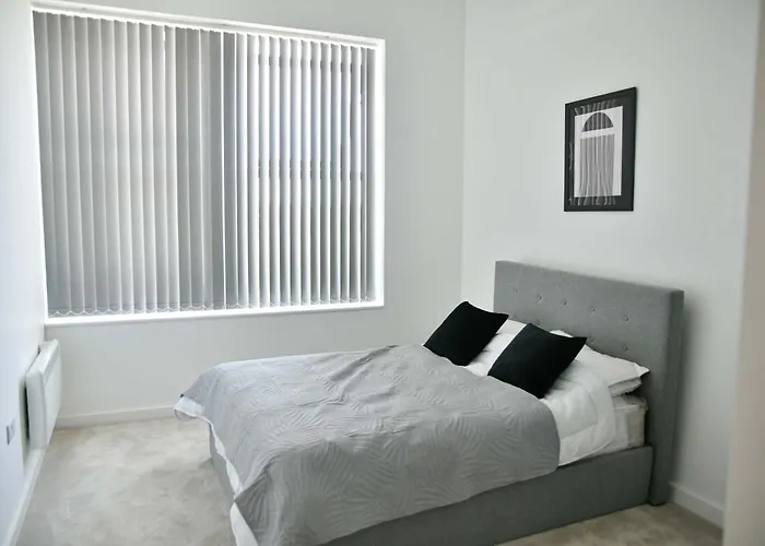 Spacious 1 Bed Near Etihad شقة *