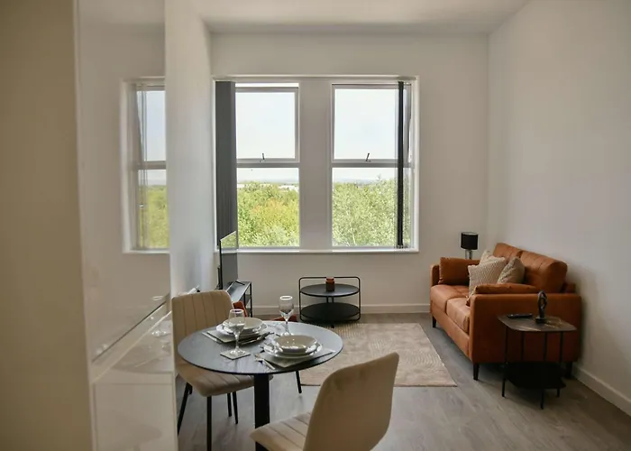 Spacious 1 Bed Near Etihad مانشستر