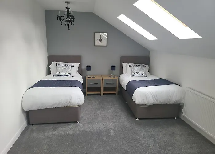 4 Bedroom Tameside Greater Sleeps 8 Сasa de vacaciones *