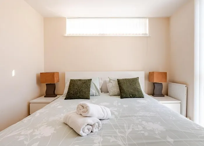 Comfortable 3-storey House With Free Car Parking Semesterbostad Manchester