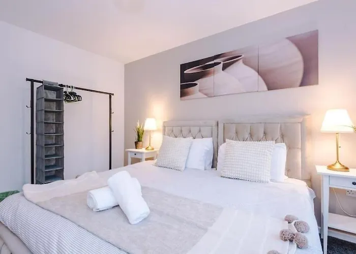 Blue Haven * Manchester