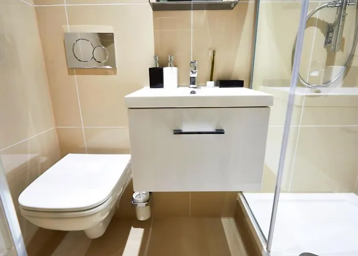 For Students Only Uninist First Street * Manchester