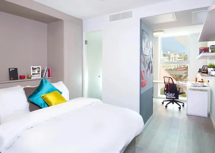 For Students Only Uninist First Street Apartman