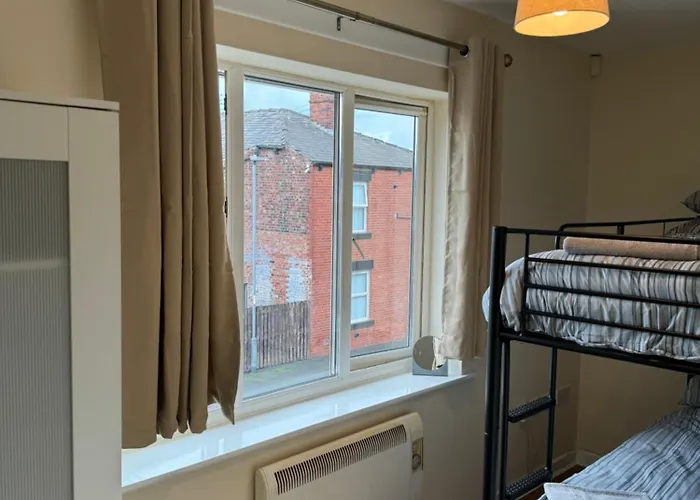 아파트 Modern, Quiet, Sleeps 10, Etihad, Coop Live,