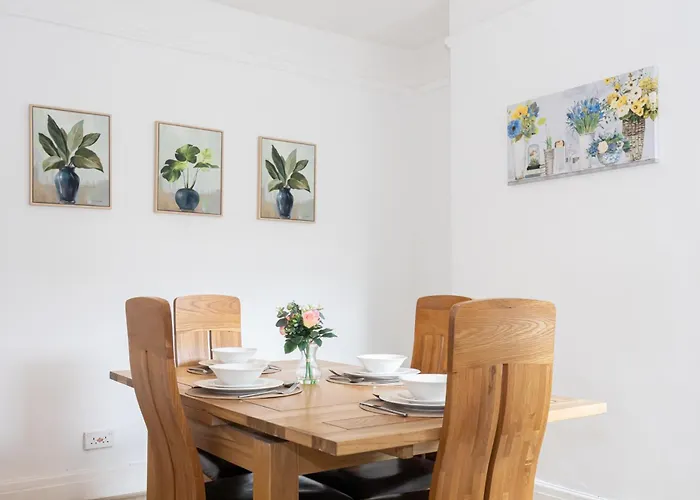 Old Trafford Apartment Manchester