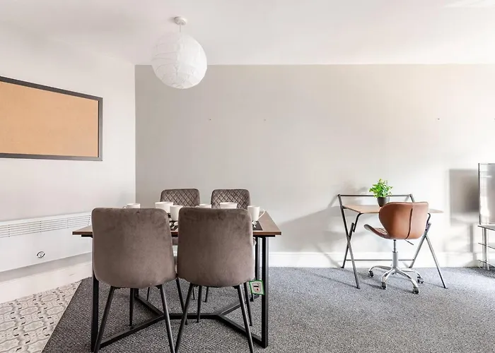 Urban Haven - 2beds -7min Walk 2 Piccadilly - Mcr Centre - Downtown 맨체스터