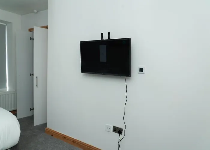 Tatil Evi 4 Bed Failsworth - 3 Bathrooms - Free Parking - Ideal For Contractors & Families Manchester