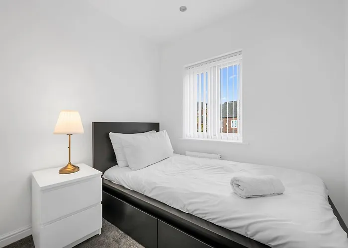 펜션 Superhost 3-bed House With Garden Free Parking *