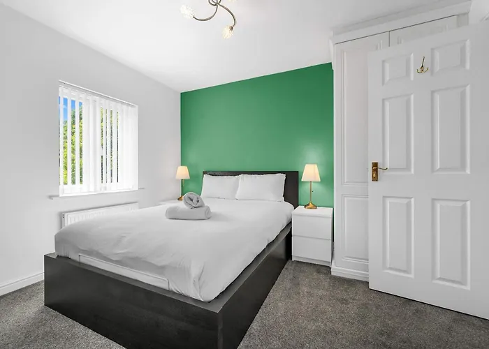 City Superhost 3-Bed House With Garden Free Parking Ferienhaus Manchester