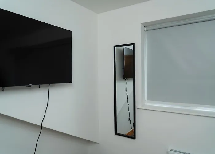 Σπίτι διακοπών 4 Bed Failsworth - 3 Bathrooms - Free Parking - Ideal For Contractors & Families - Free 1 Hr Early Check-in Or 1 Hr Late Check-out For 2 Night Bookings Until The End Of *