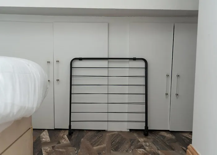 4 Bed Failsworth - 3 Bathrooms - Free Parking - Ideal For Contractors & Families - Free 1 Hr Early Check-in Or 1 Hr Late Check-out For 2 Night Bookings Until The End Of