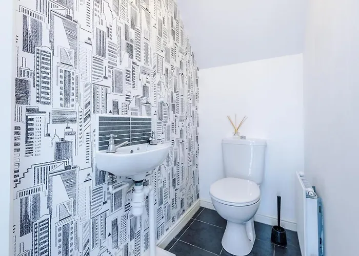 펜션 Reach - King Bed, Parking, 2 Tvs, O2 Apollo, Hospital & Oxford Road *