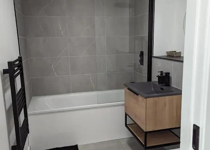 Sleeps 4 Ensuite - Parking & Cityview Lejlighed