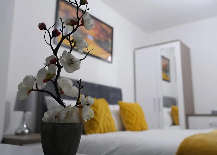 Modern House - 3 Bedrooms - 1 Bath - Mancity מנצ'סטר