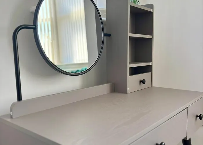 Daire The Failsworth Collection - Stylish With Free Parking