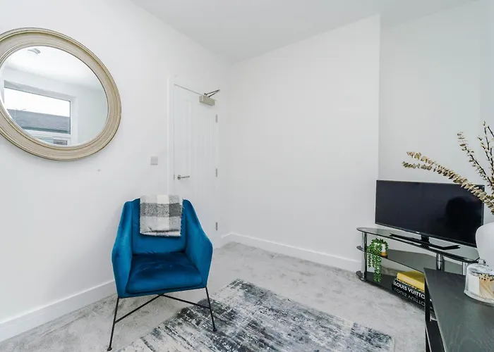 Flat One Chorley Road *