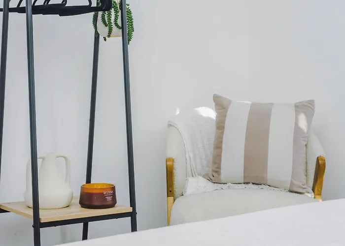 Flat One Chorley Road Апартаменты *