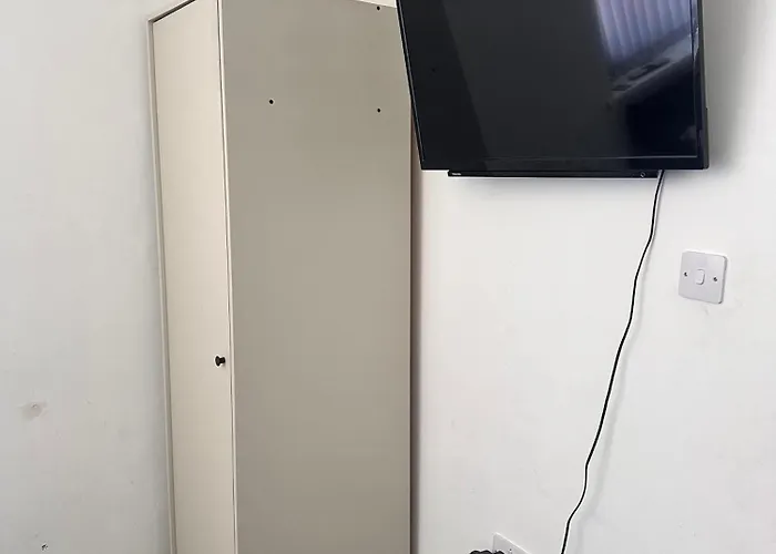 Cozy Single Manchester