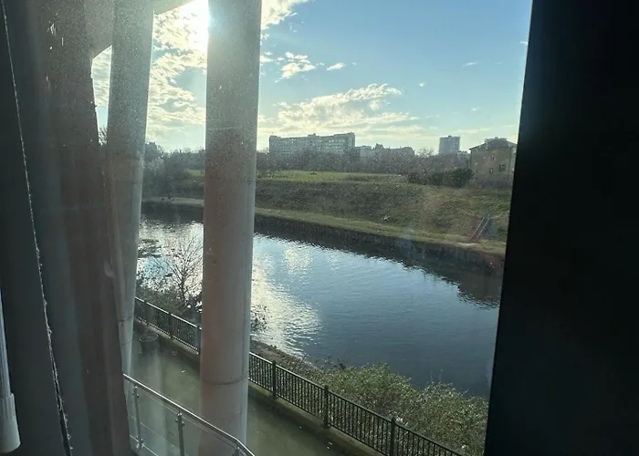 Beehosting Adelphi Wharf Manchester