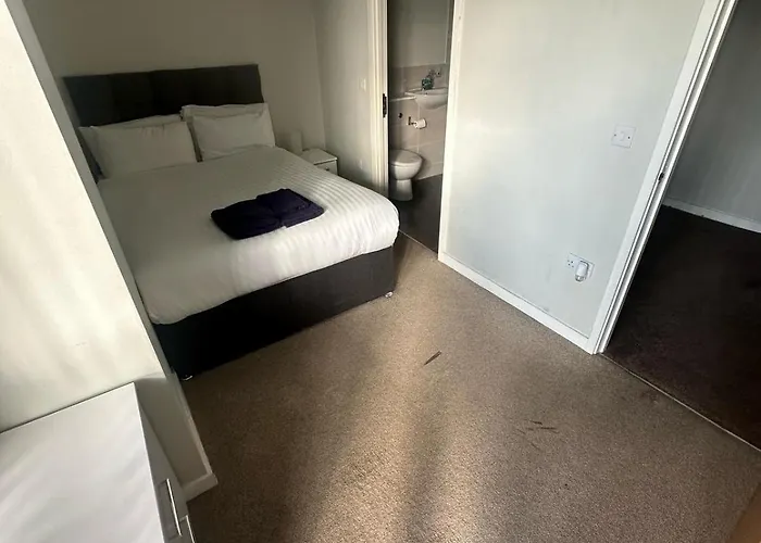 Beehosting Adelphi Wharf Aparthotel