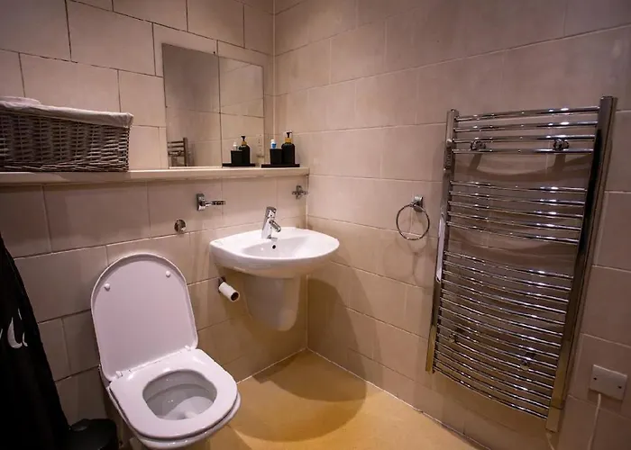 Quebec Building * Manchester