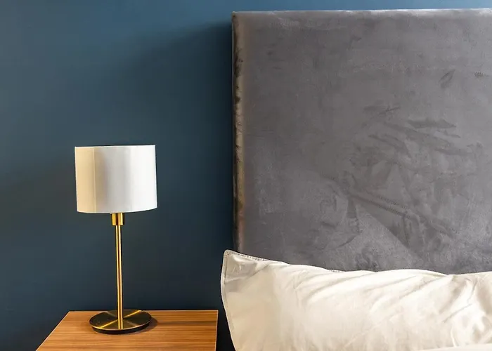 Апартаменты Close To Media City-old Trafford - 5 Bedroom House Манчестер