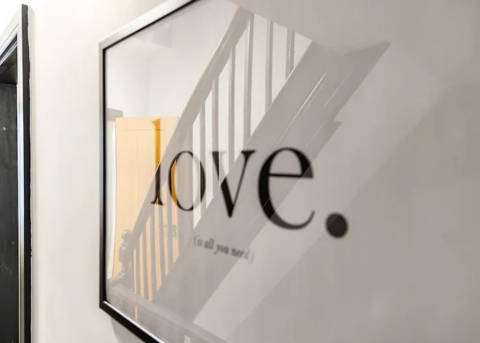 Close To Media City-old Trafford - 5 Bedroom House *