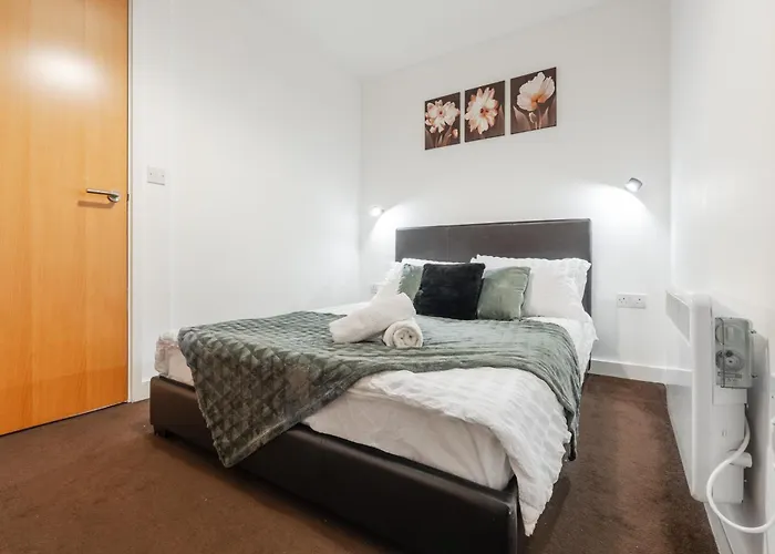 Trafford - Work & Leisure * Manchester