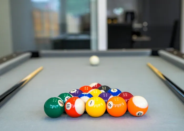 Droylsden Eden - Next To Tram - Free Parking Near Coop- Live & Etihad Stadium *