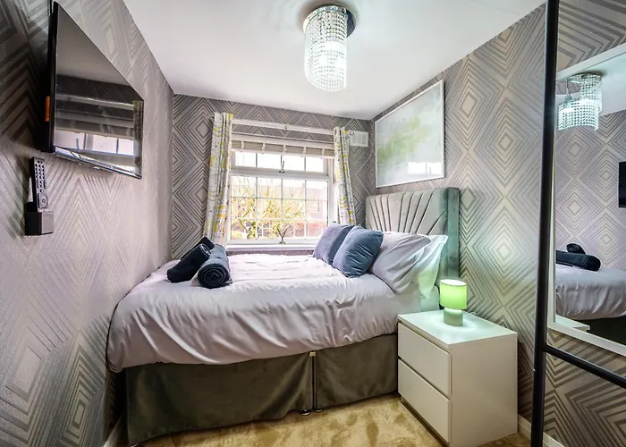 Droylsden Eden - Next To Tram - Free Parking Near Coop- Live & Etihad Stadium * Manchester