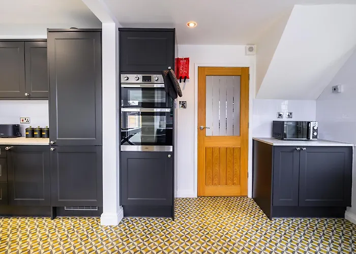 Droylsden Eden - Next To Tram - Free Parking Near Coop- Live & Etihad Stadium בית נופש *