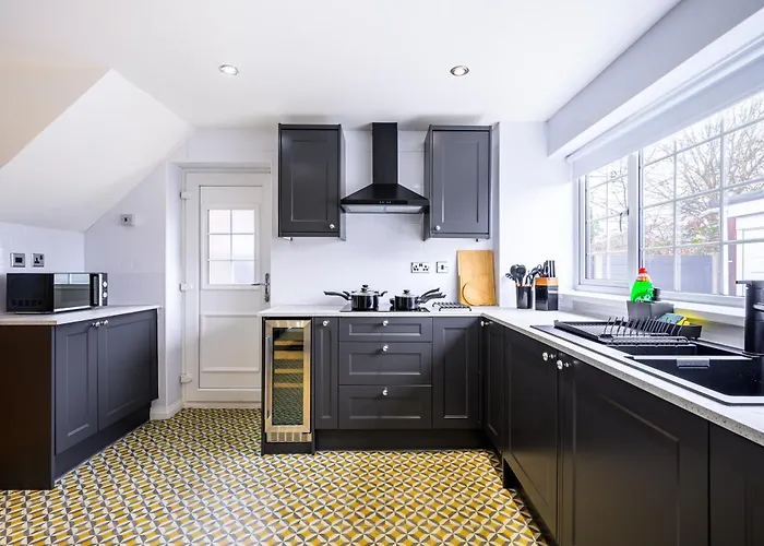 Droylsden Eden - Next To Tram - Free Parking Near Coop- Live & Etihad Stadium Manchester