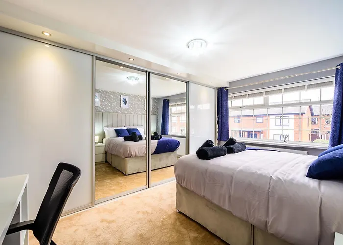 Droylsden Eden - Next To Tram - Free Parking Near Coop- Live & Etihad Stadium בית נופש מנצ'סטר