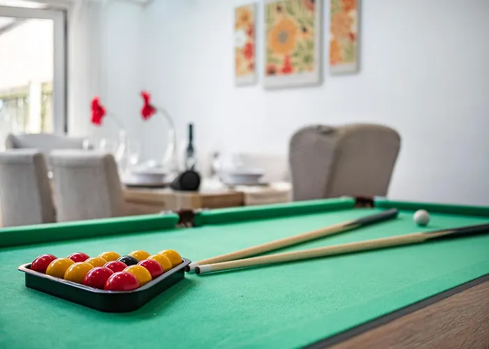 Chic Riverside Retreat Salford 4bd Free Parking 別荘 マンチェスター