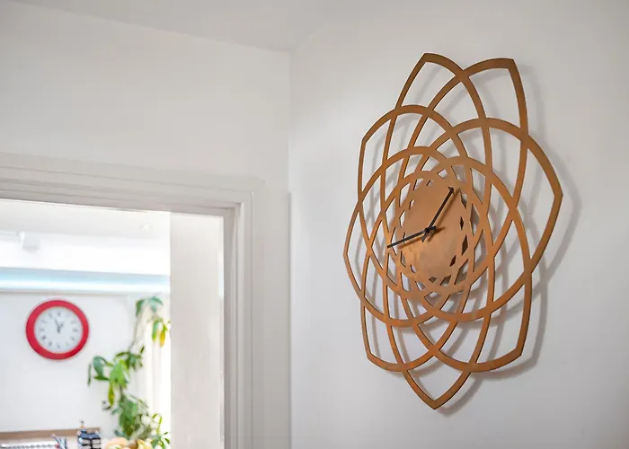 Chic Riverside Retreat Salford 4bd Free Parking *