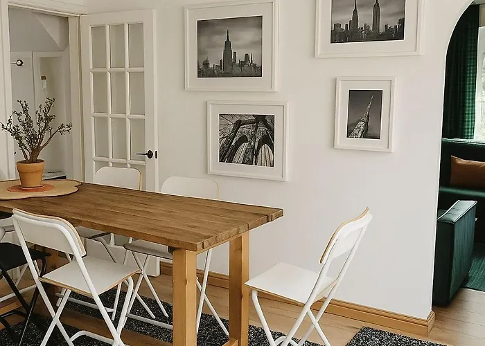 Beautiful House In The Heart Of A Golf Course.