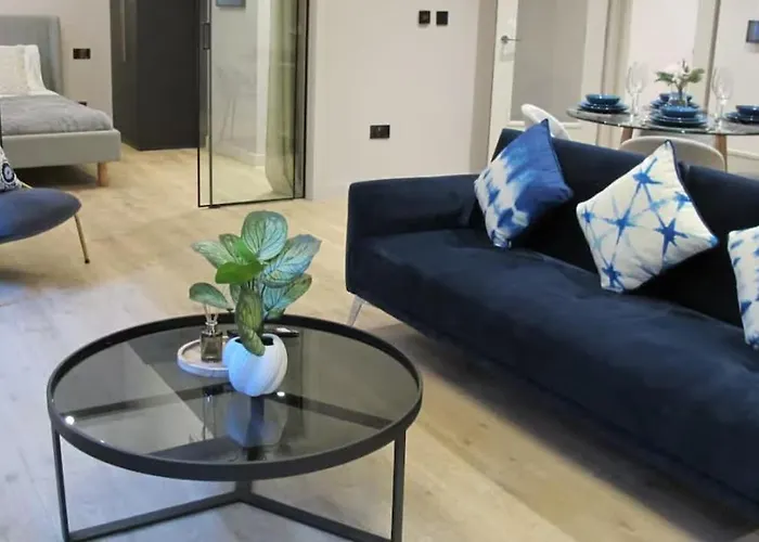 Hidden Gem Of Centre *