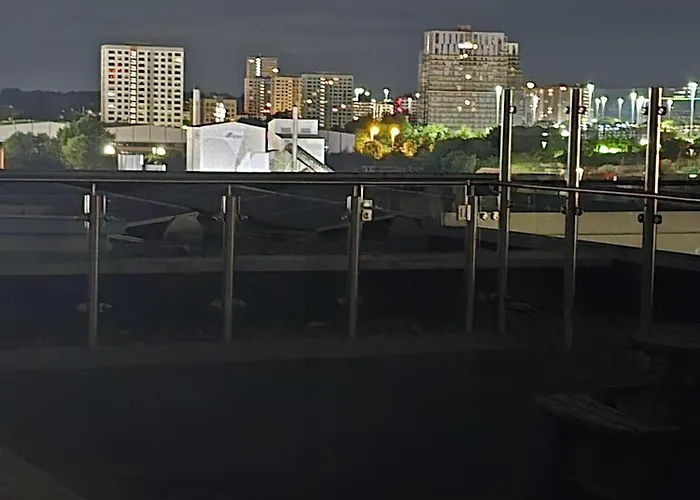 Вилла Mega7 Spacious 2bedroom Apartment, 2 Bathrooms, Balcony And Free Parking