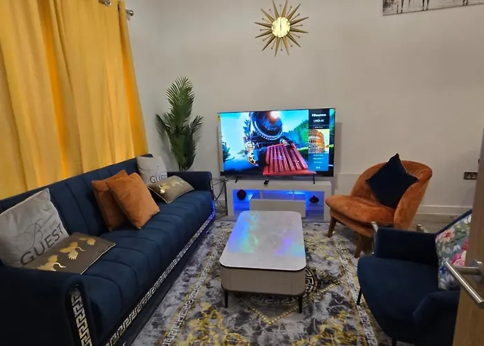 Mega7 Spacious 2bedroom Apartment, 2 Bathrooms, Balcony&secure Parking Villa *