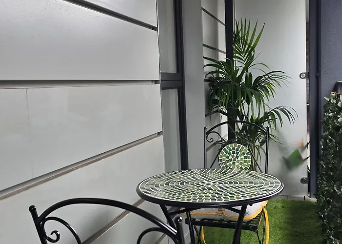 Mega7 Spacious 2bedroom Apartment, 2 Bathrooms, Balcony And Free Parking Вилла *