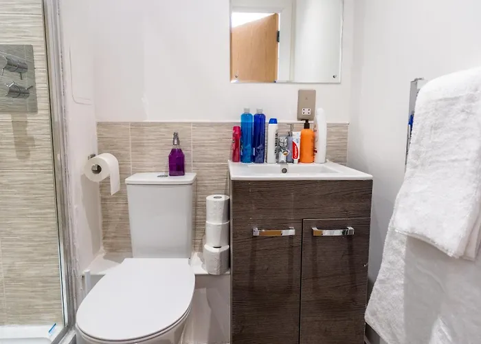 Villa Mega7 Spacious 2bedroom Apartment, 2 Bathrooms, Balcony&secure Parking