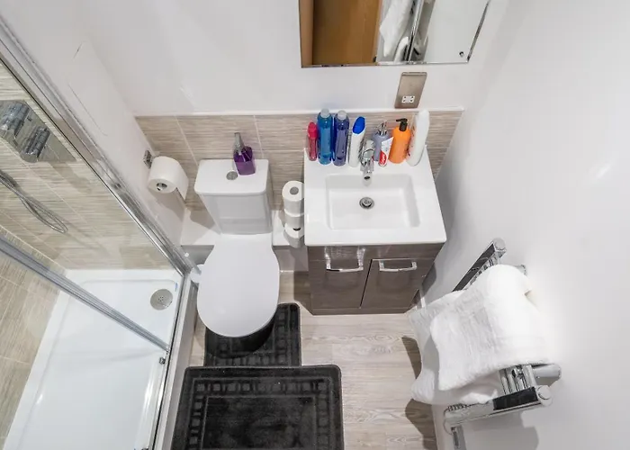 Mega7 Spacious 2bedroom Apartment, 2 Bathrooms, Balcony&secure Parking Villa *