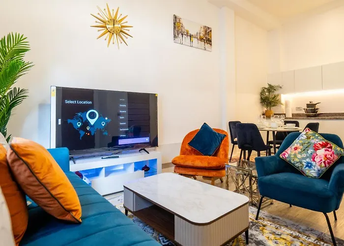 Villa Mega7 Spacious 2bedroom Apartment, 2 Bathrooms, Balcony&secure Parking *