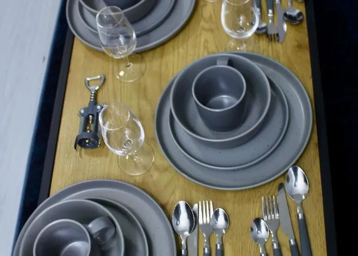 Bright, Modern & Comfortable 2-bedroom Апартаменты