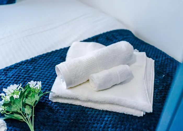 City Comfort In Salford For 6 - Modern & Cosy 2-Br Balcony Retreat By Parydise Properties Manchester