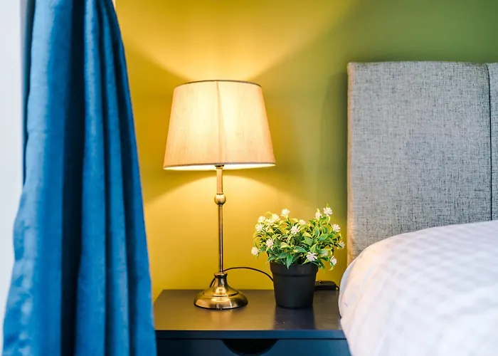 Salford Urban Escape - Stylish Allure Modern 2Br Stay For 6 - Smart Business Or Work Ready By Parydise Properties * מנצ'סטר