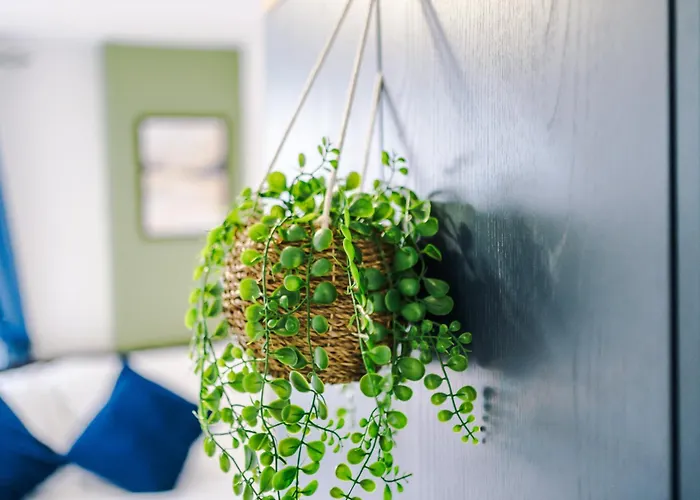 Salford Urban Haven By Parydise Properties - Modern & Chic 2Br Retreat - Sleeps 6 - Perfect For Business Or Work Stays