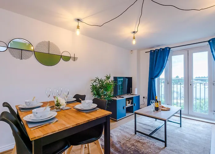 Daire Salford Urban Haven By Parydise Properties - Modern & Chic 2Br Retreat - Sleeps 6 - Perfect For Business Or Work Stays