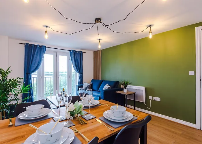 Lägenhet Salford Urban Haven By Parydise Properties - Modern & Chic 2Br Retreat - Sleeps 6 - Perfect For Business Or Work Stays *